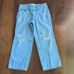 Junior’s Low-Rise Baggy Distressed Jeans